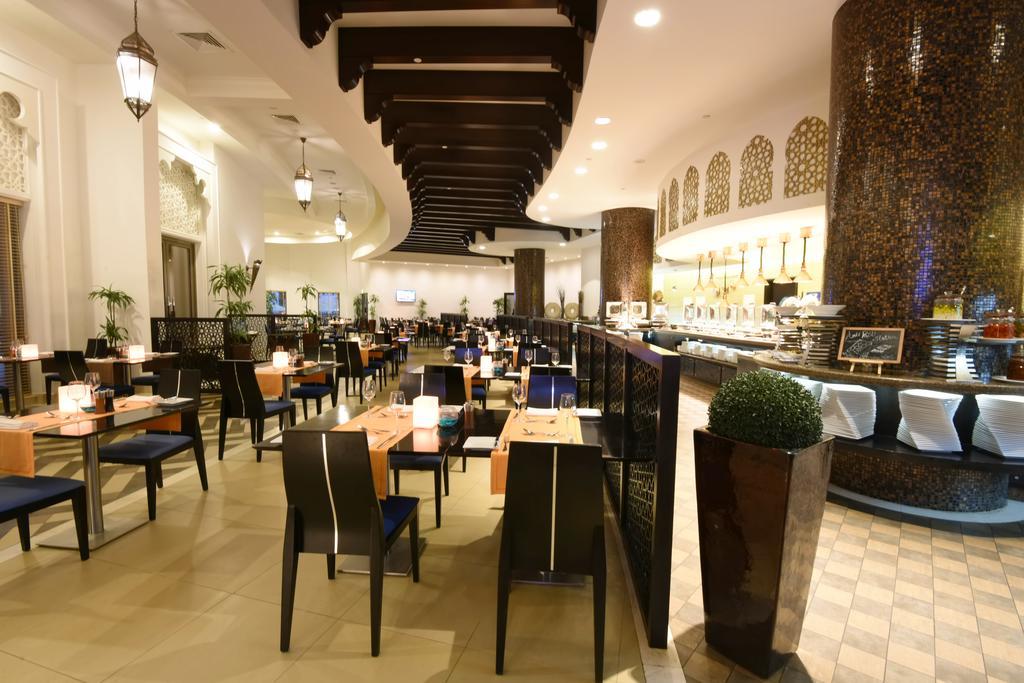 巴希阿治曼宫酒店 阿吉曼 外观 照片 The restaurant
